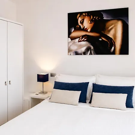 Deki Relais Hotel *